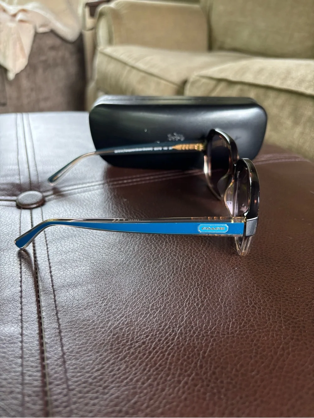 Coach HC8335U Women Sunglasses Transparent Brown Violet Lens Blue Arm HC 8335U